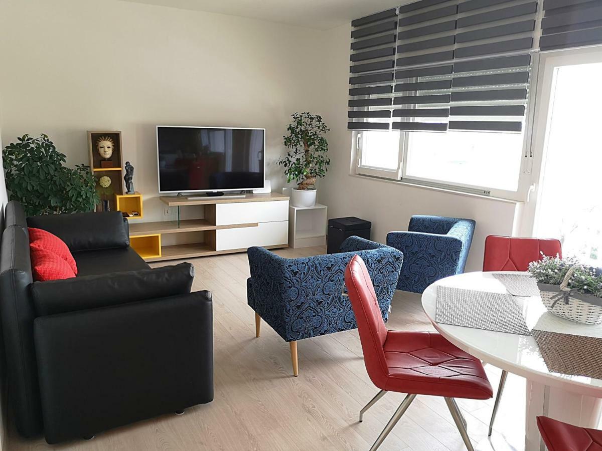 Ac Apartment With 2 Bedrooms And 2 Bathrooms-Free Private Parking Spalato Esterno foto